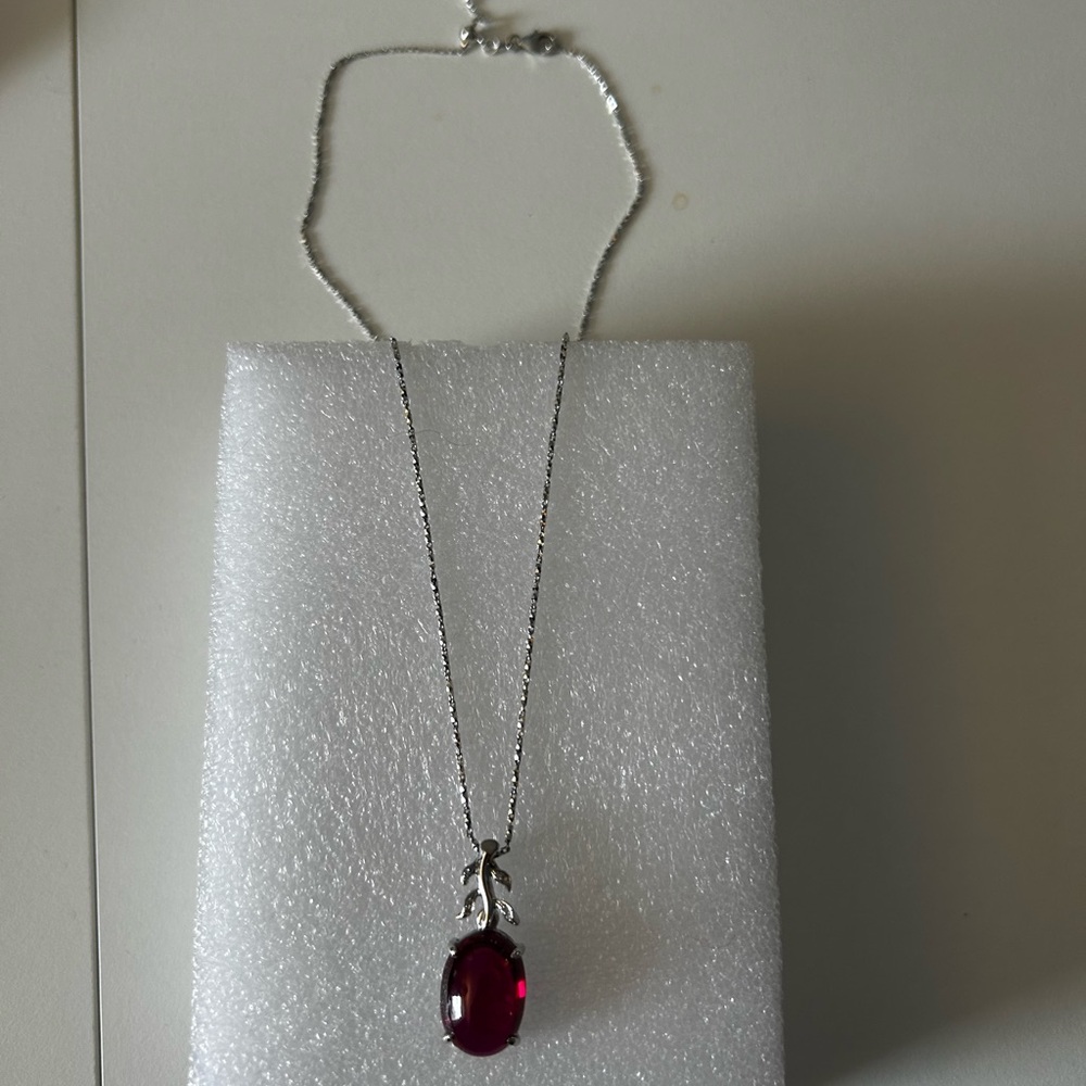 Vibrant Red Gemstone Necklace - Picture 4 of 14